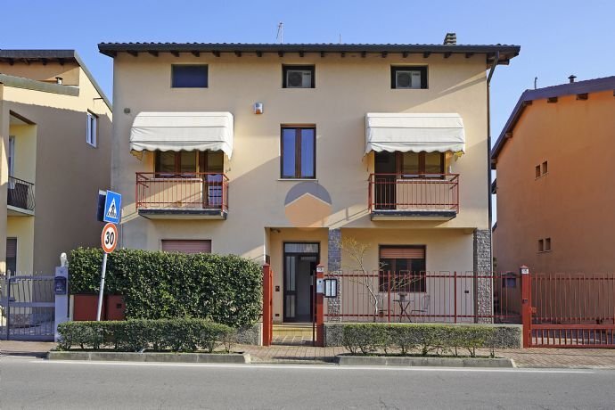 Einfamilienhaus zum Kauf 540.000 € 8 Zimmer 396 m² Via D&#39;Annunzio Manerba del Garda