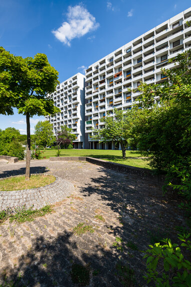 Wohnung zur Miete 775 € 2 Zimmer 67 m² 9. Geschoss Rostocker Str. 50/097 Hallschlag Stuttgart 70376