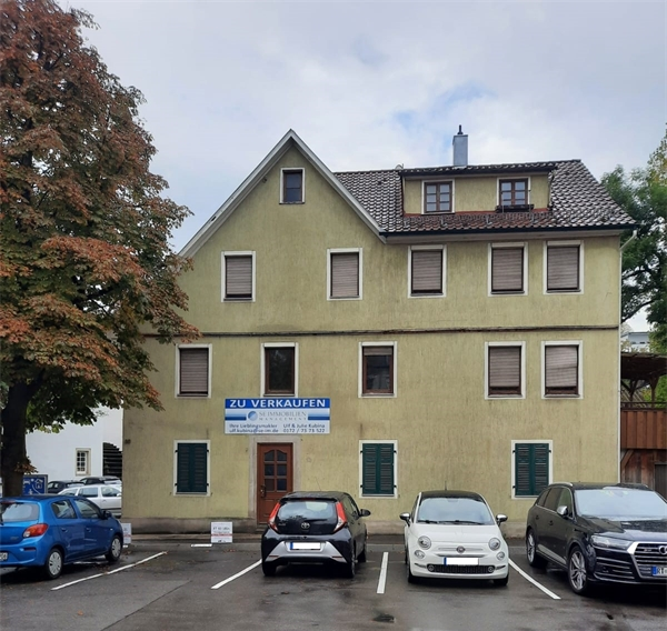 Mehrfamilienhaus zum Kauf 1.100.000 € 14 Zimmer 360 m²<br/>Wohnfläche 453 m²<br/>Grundstück Zentrum Reutlingen 72764