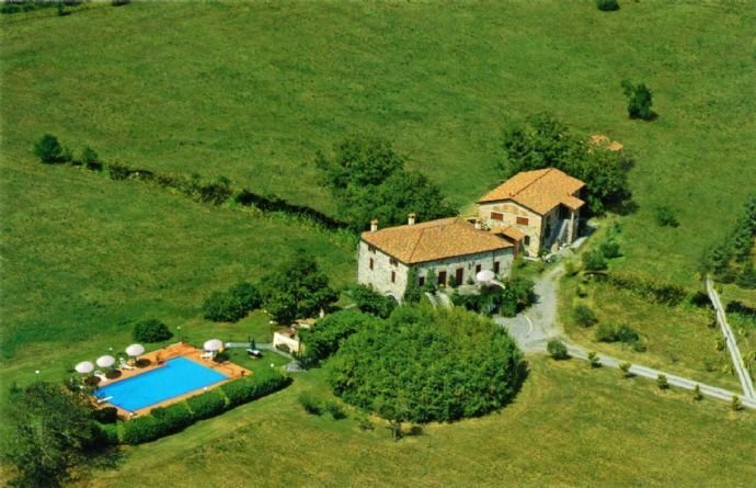 Herrenhaus zum Kauf 1.800.000 € 15 Zimmer 800 m²<br/>Wohnfläche 40.000 m²<br/>Grundstück Villafranca 54028