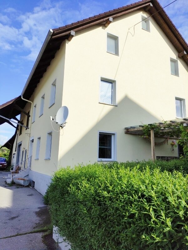 Bauernhaus zum Kauf 295.000 € 179 m²<br/>Wohnfläche 799 m²<br/>Grundstück Schwaningen Stühlingen 79780