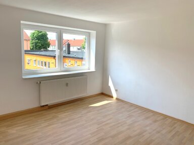 Wohnung zur Miete 424 € 3 Zimmer 52 m² 2. Geschoss frei ab sofort Hochrainstr. 38 Kernstadt Schwandorf Schwandorf 92421