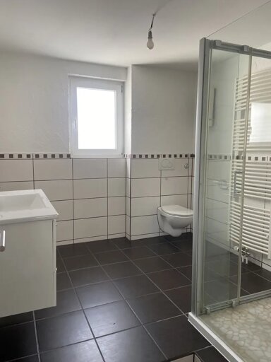 Wohnung zur Miete 700 € 5 Zimmer 126 m² frei ab sofort Hohenstaufenstraße 56 Nordstadt - Stadtviertel 081 Pforzheim 75177