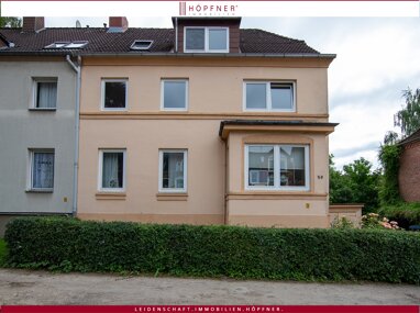 Mehrfamilienhaus zum Kauf 385.000 € 9 Zimmer 132 m² 486 m² Grundstück Wik Bezirk 2 Kiel 24106