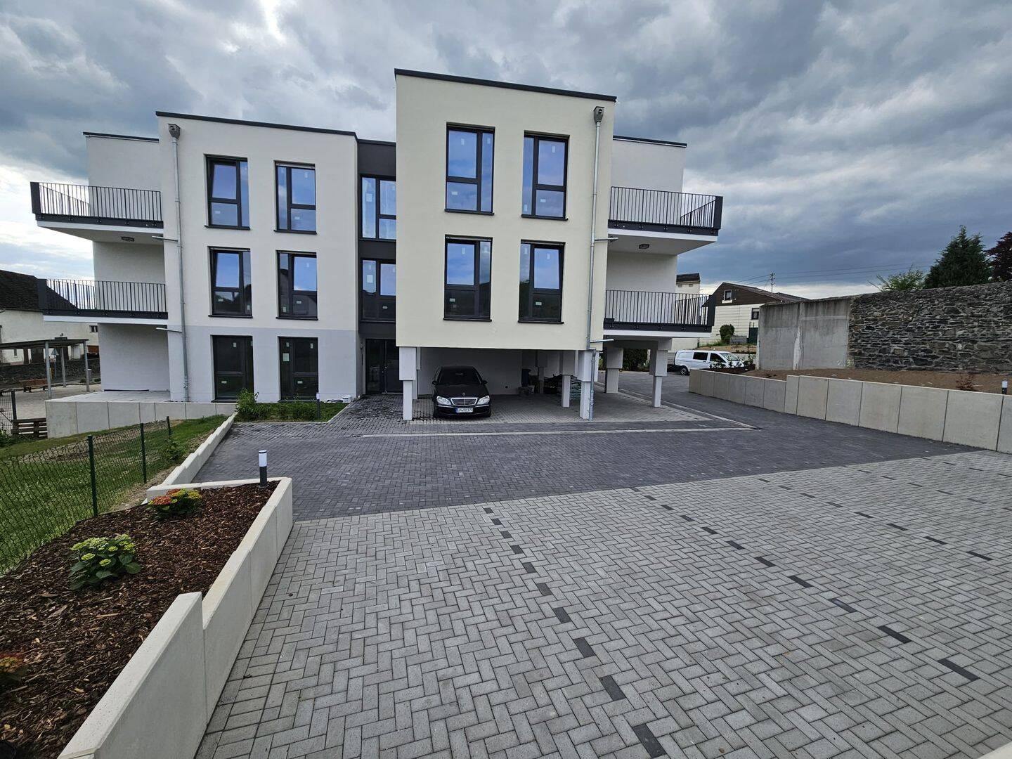 Immobilie in Hadamar - Neubau – Erstbezug mit traumhaftem Westerwaldblick: Barrierefreie 3-Zimmer-Wohnung im Erdgeschoss Hadamar- Oberzeuzheim - Bild 0