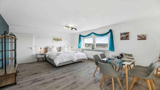 Wohnung zur Miete 1.020 € 4 Zimmer 89,6 m² frei ab sofort Breslauer Straße 1 Altdorf Altdorf bei Nürnberg 90518