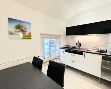 Wohnung zur Miete Wohnen auf Zeit 990 € 1,5 Zimmer 32 m² frei ab sofort Unterbilk Düsseldorrf 40219