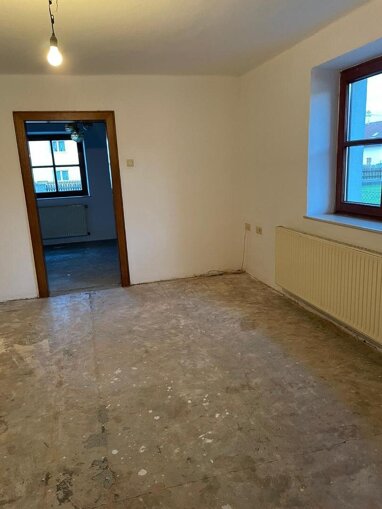 Wohnung zum Kauf 185.000 € 4 Zimmer 90 m² Burgkirchen 5274