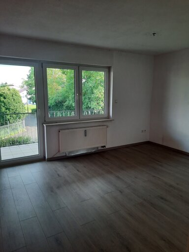 Wohnung zur Miete 850 € 4 Zimmer 95 m² 1. Geschoss frei ab sofort Straß Nersingen 89278