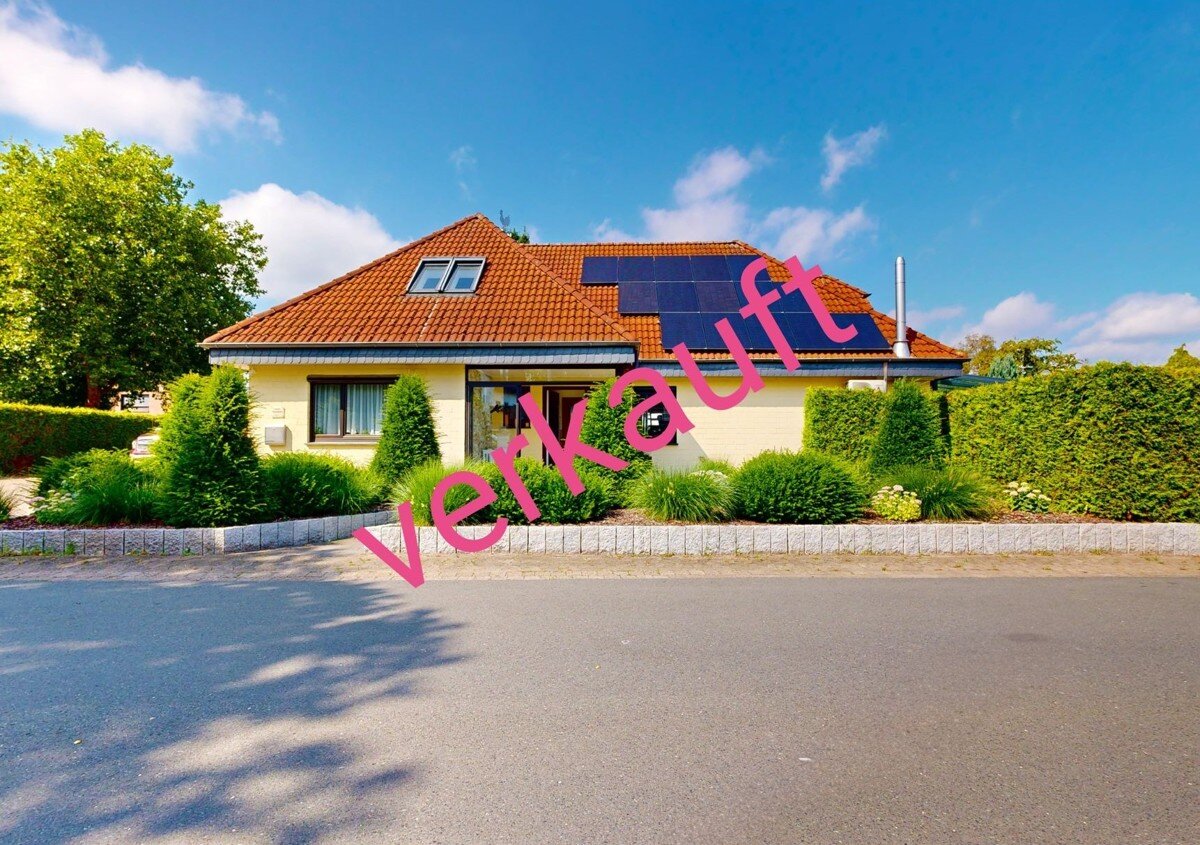 Einfamilienhaus zum Kauf provisionsfrei 470.000 € 6 Zimmer 199 m²<br/>Wohnfläche 869 m²<br/>Grundstück Brinkum Stuhr 28816