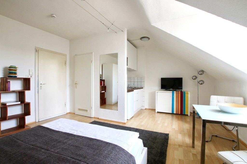 Wohnung zur Miete Wohnen auf Zeit 1.565 € 1 Zimmer 23 m²<br/>Wohnfläche 12.11.2024<br/>Verfügbarkeit Beethovenstraße Neustadt - Süd Köln 50674