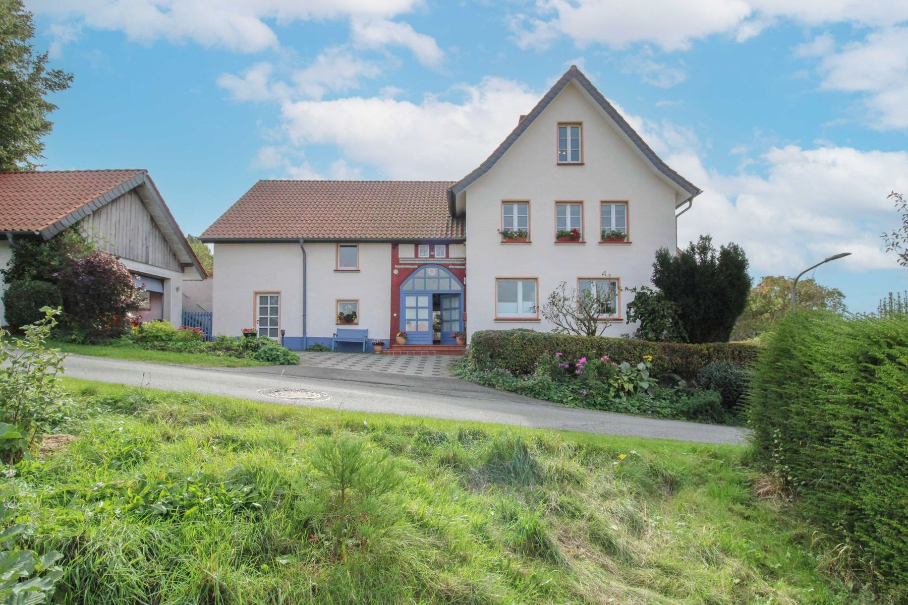 Immobilie zum Kauf 495.000 € 7 Zimmer 257,5 m²<br/>Fläche 2.401,2 m²<br/>Grundstück Kempenfeldrom Horn-Bad Meinberg 32805