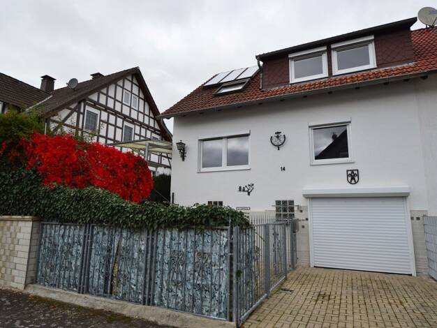 Doppelhaushälfte zum Kauf 149.000 € 4 Zimmer 109 m² 303 m² Grundstück frei ab sofort Bergheim Edertal 34549