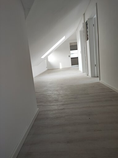 Wohnung zur Miete 1.650 € 4 Zimmer 110 m² 2. Geschoss Macherscheider Str 92 Uedesheim Neuss 41468