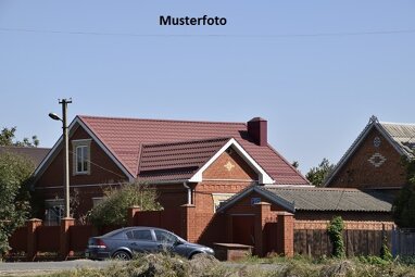 Mehrfamilienhaus zum Kauf Zwangsversteigerung 265.000 € 8 Zimmer 200 m² 674 m² Grundstück Ickern - Süd Castrop-Rauxel 44581