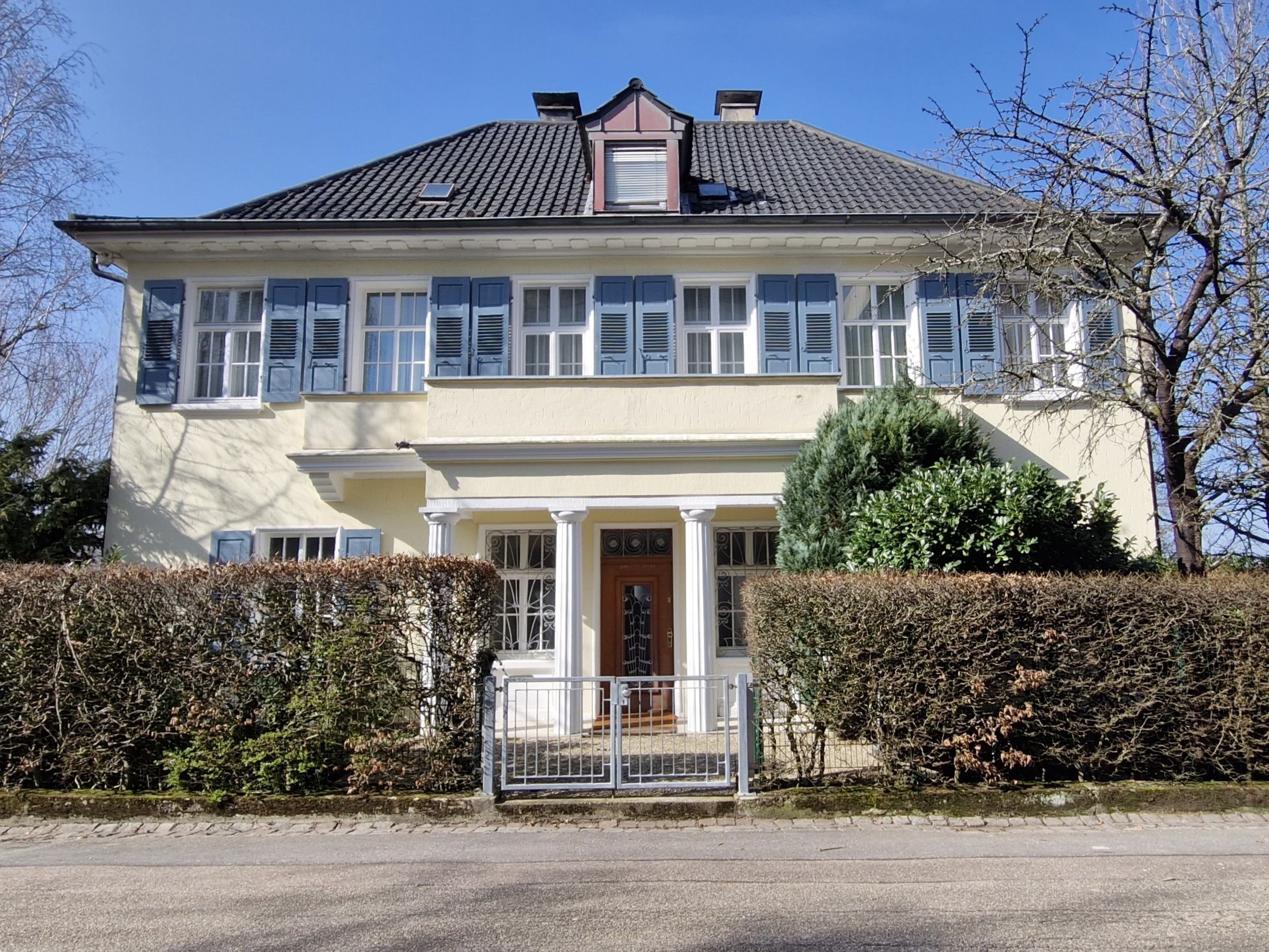 Haus zum Kauf 1.890.000 € 8 Zimmer 420 m²<br/>Wohnfläche 847 m²<br/>Grundstück Baden-Baden - Kernstadt Baden-Baden 76530