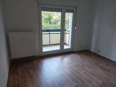 Wohnung zur Miete 330,99 € 2 Zimmer 49,6 m² 1. Geschoss Kurt-Freund-Straße Südstadt Halle (Saale) 06130