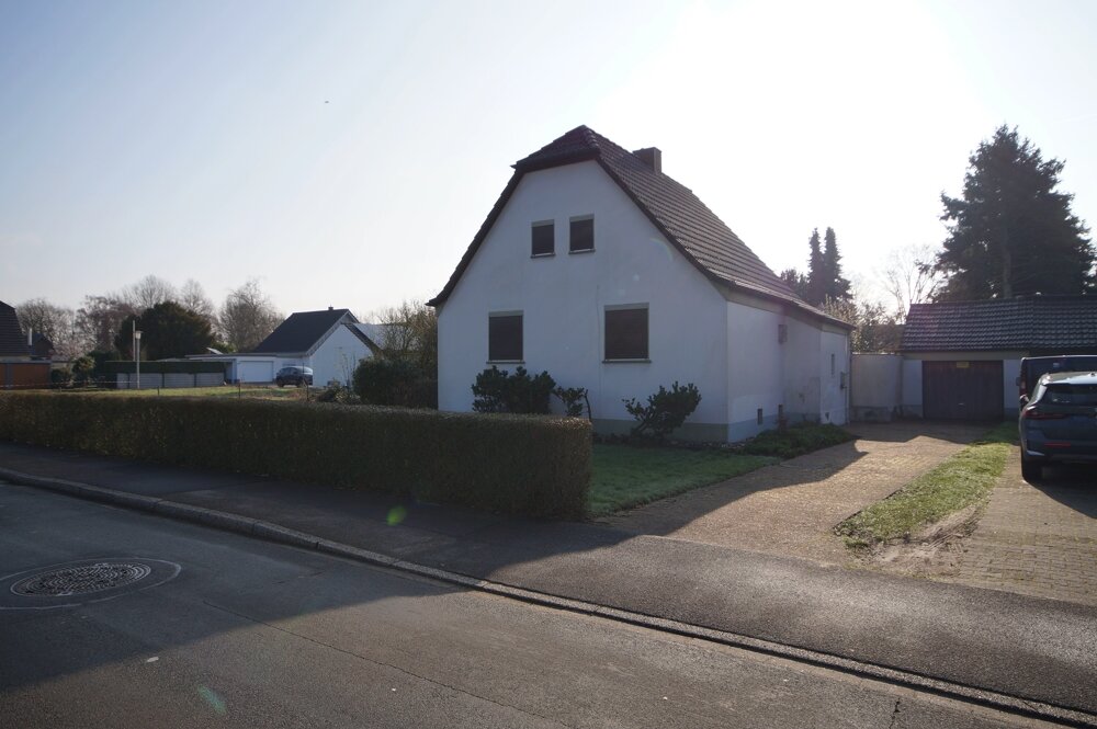 Einfamilienhaus zum Kauf 449.000 € 3 Zimmer 91 m²<br/>Wohnfläche 1.179 m²<br/>Grundstück Niederbruch Krefeld / Oppum 47809