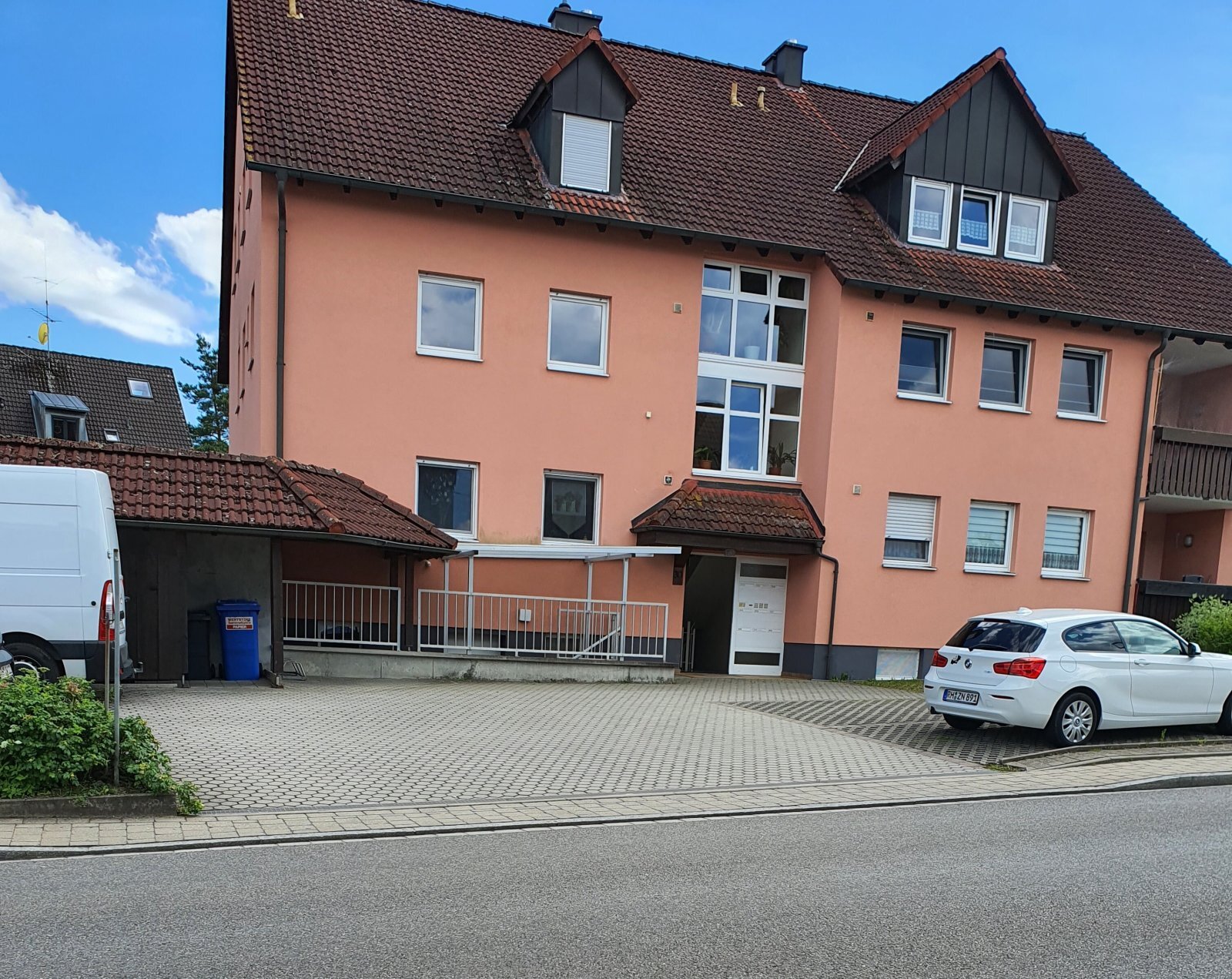 Wohnung zum Kauf Provisionsfrei 320.000 € 3 Zimmer 86 m²<br/>Wohnfläche Obere Bahnhofstr. 30 Büchenbach Büchenbach 91186