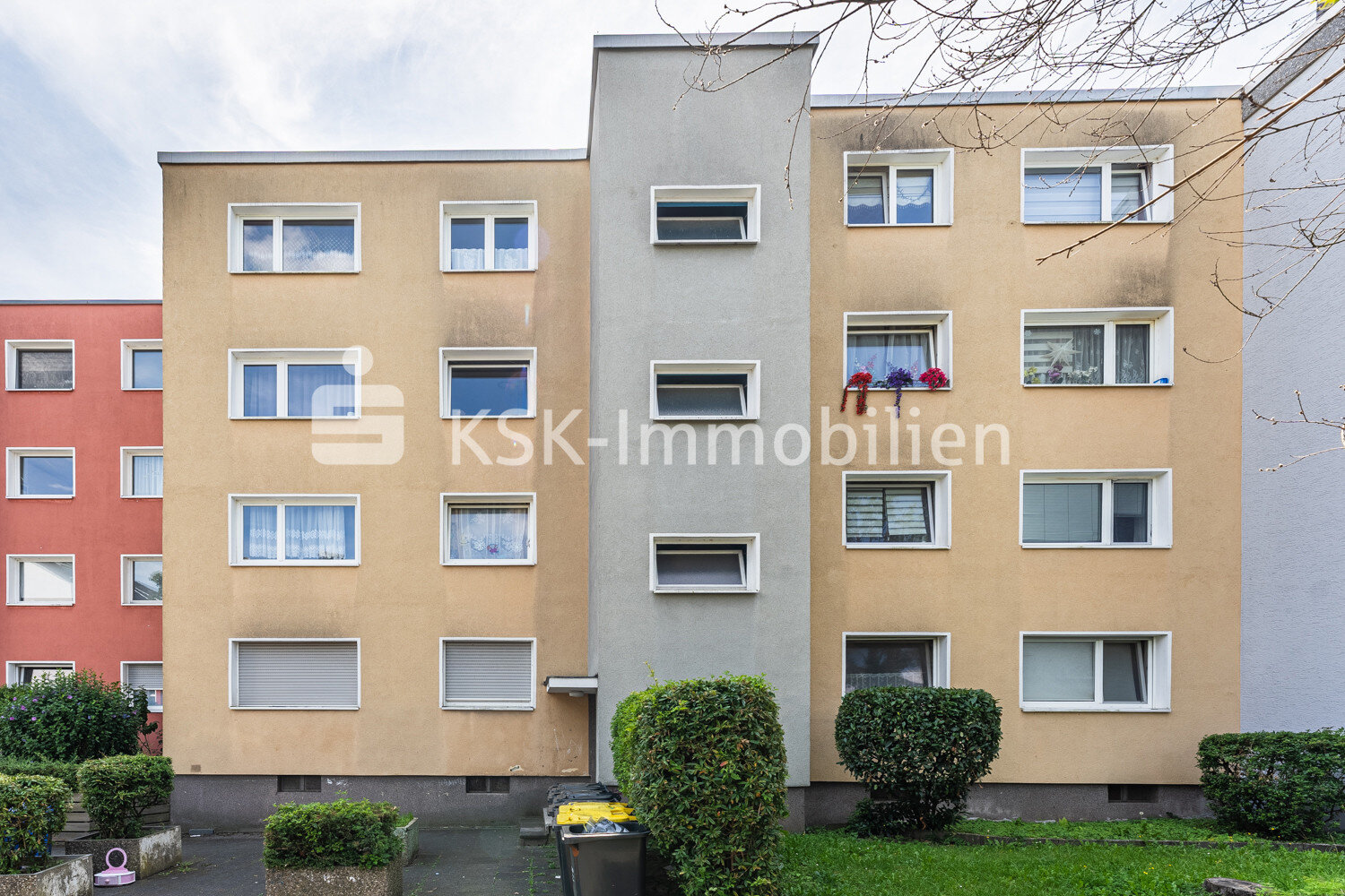 Mehrfamilienhaus zum Kauf als Kapitalanlage geeignet 1.199.000 € 24 Zimmer 576 m²<br/>Wohnfläche 662 m²<br/>Grundstück Keldenich Wesseling 50389