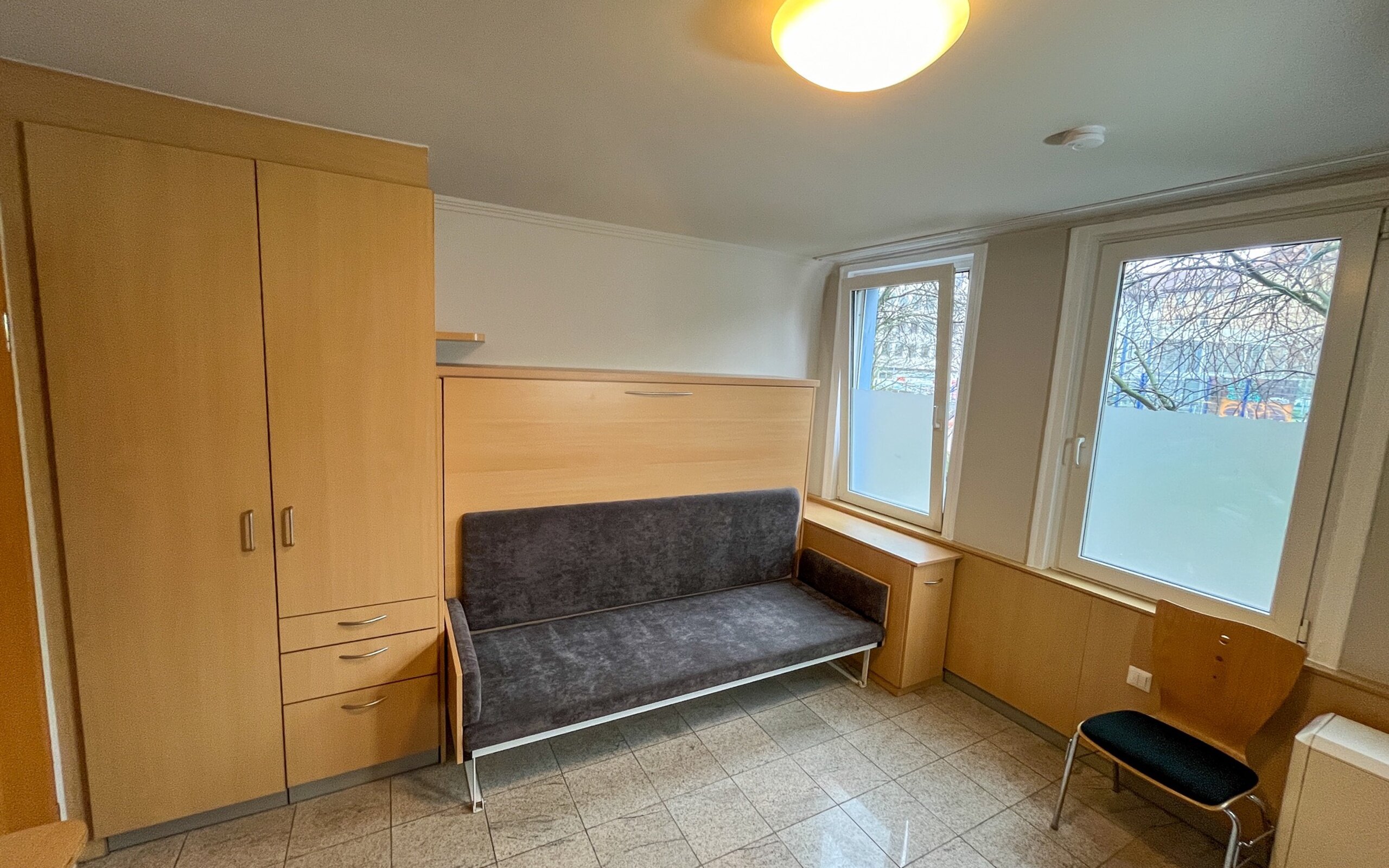 Wohnung zur Miete Wohnen auf Zeit 1.090 € 1 Zimmer 20 m²<br/>Wohnfläche 22.12.2024<br/>Verfügbarkeit Pfarrstrasse 0 Rathaus Stuttgart Zentrum 70182