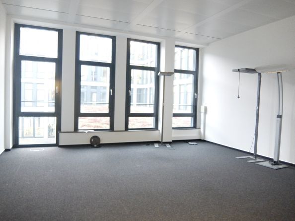 Bürofläche zur Miete 21.375 € 37 Zimmer 1.250 m²<br/>Bürofläche Innerer Westen Regensburg 93049