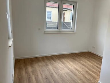 Wohnung zur Miete 700 € 4 Zimmer 92 m² frei ab sofort Amselstraße 8 Zehlendorf Mühlenbecker Land 16515