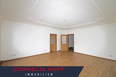 Wohnung zur Miete 468 € 2 Zimmer 90,7 m² 2. Geschoss Hauptmarkt 34 Mitte Gotha 99867