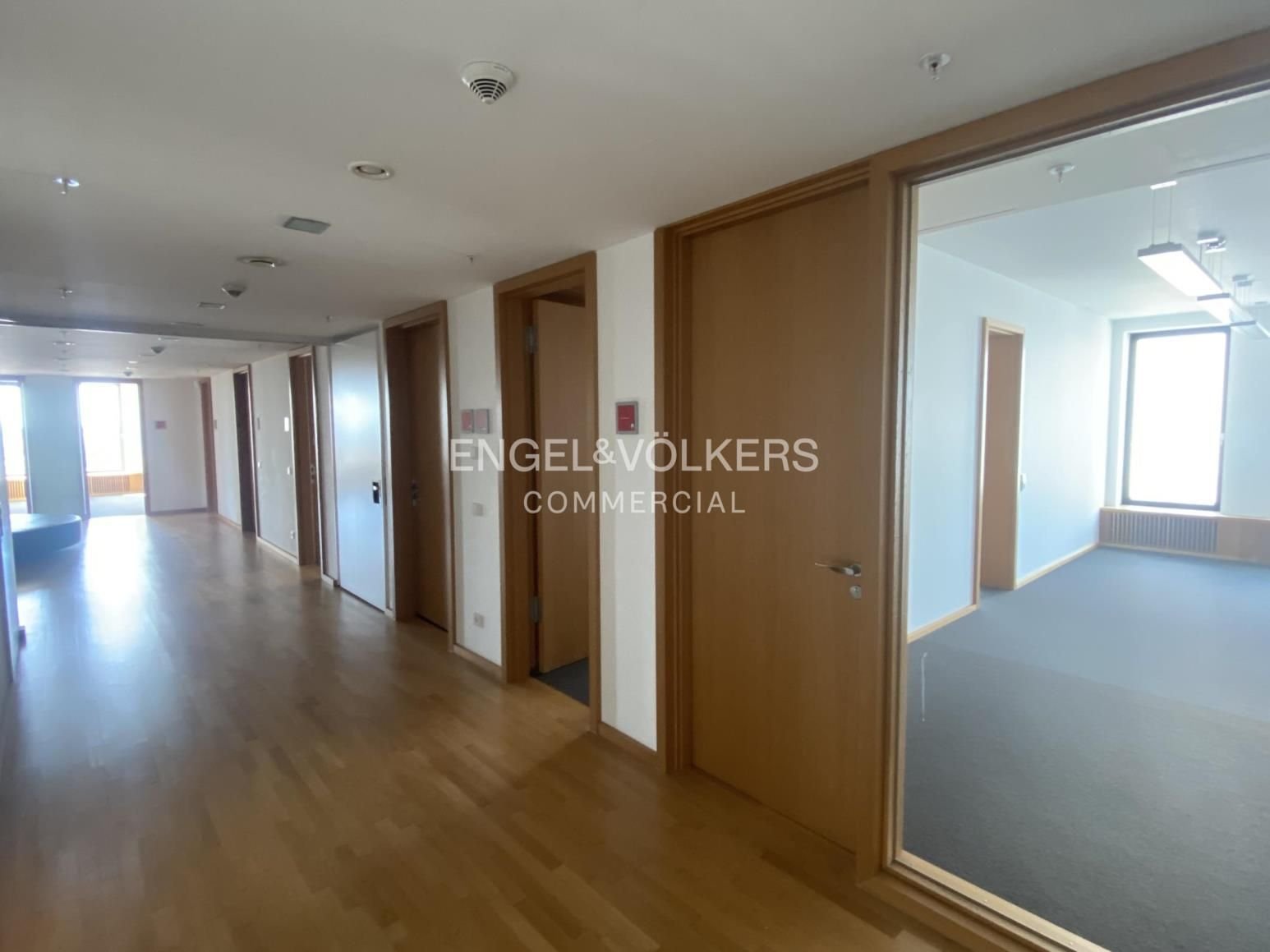 Büro-/Praxisfläche zur Miete 34 € 406 m²<br/>Bürofläche ab 406 m²<br/>Teilbarkeit Charlottenburg Berlin 10719