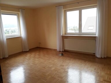 Wohnung zur Miete 700 € 4 Zimmer 150 m² frei ab sofort Am Eisberg Neuburg Neuburg a.d.Kammel 86476