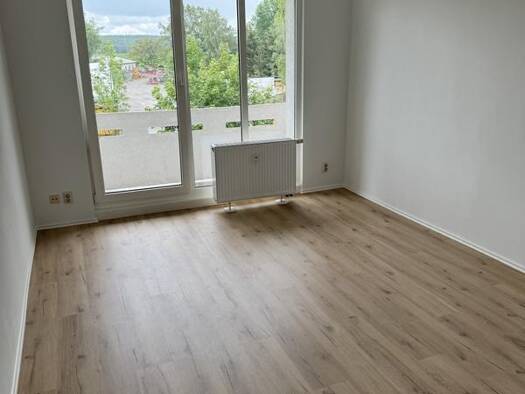 Studio zur Miete 370 € 4 Zimmer 70 m² 2. Geschoss Münchenbernsdorf 07589