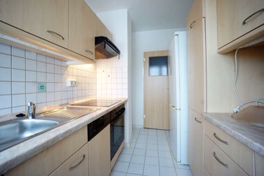 Wohnung zur Miete 266,56 € 2 Zimmer 49 m² 4. Geschoss Stauffenbergstr. 3 Neundorfer Vorstadt Plauen 08523