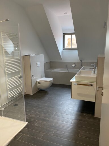 Wohnung zur Miete 980 € 3 Zimmer 122,3 m² 3. Geschoss frei ab 01.01.2025 Arnstadt Arnstadt 99310