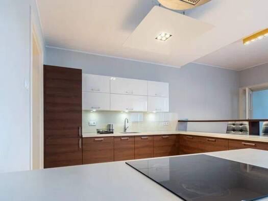 Wohnung zur Miete 700 € 3 Zimmer 98 m² 1. Geschoss frei ab sofort Hauptstraße 13 Tutzing 82327