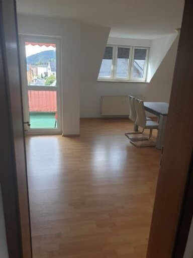 Wohnung zur Miete 460 € 3 Zimmer 75 m² 3. Geschoss frei ab sofort Steinach 96523