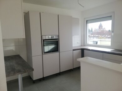 Penthouse zur Miete 1.500 € 3,5 Zimmer 130 m² 5. Geschoss frei ab 01.05.2025 Oberrad Frankfurt 60599