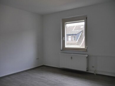 Wohnung zur Miete 498 € 2 Zimmer 50,8 m² 2. Geschoss frei ab 08.03.2025 Annastr. 14 Hanau Hanau 63450