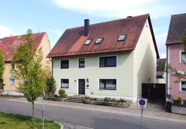 Haus zum Kauf 339.000 € 9 Zimmer 239 m² 447 m² Grundstück Kallmünz Kallmünz 93183