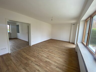 Wohnung zur Miete 970 € 4,5 Zimmer 130 m² Erdgeschoss Höhengüßbacher Straße 10 Reuthlos Zapfendorf 96199