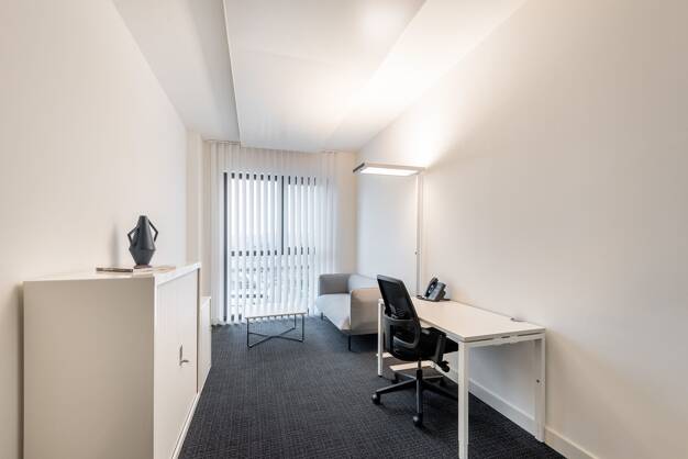 Bürofläche zur Miete provisionsfrei 179 € 10 m² Bürofläche teilbar von 8 m² bis 10 m² Charlottenstr. 34 Radeberger Vorstadt Dresden 01099