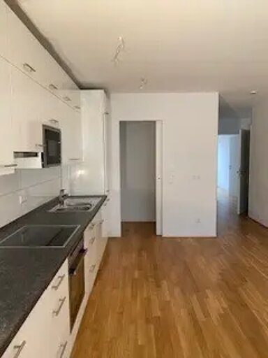 Wohnung zur Miete 700 € 4 Zimmer 140 m² frei ab sofort Aarstrasse 151a Hahn Taunusstein 65232