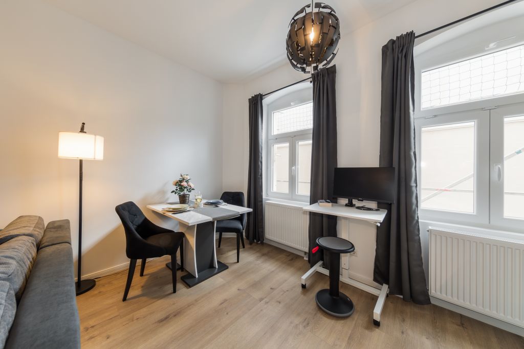 Wohnung zur Miete Wohnen auf Zeit 1.980 € 1 Zimmer 40 m²<br/>Wohnfläche 02.11.2024<br/>Verfügbarkeit Prinzenallee Gesundbrunnen Berlin 13357