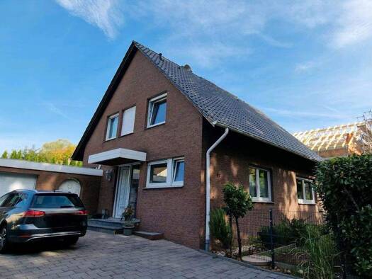 Einfamilienhaus zum Kauf provisionsfrei 435.000 € 5,5 Zimmer 151 m² 603 m² Grundstück Innenstadt Herford 32049