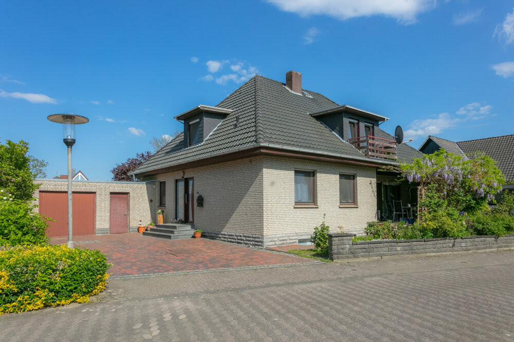 Einfamilienhaus zum Kauf provisionsfrei 335.000 € 5 Zimmer 180 m²<br/>Wohnfläche 1.200 m²<br/>Grundstück Stehlen Sulingen 27232