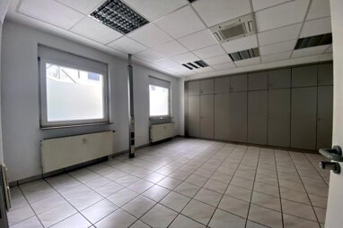 Medizinisches Gebäude zur Miete Provisionsfrei 6,50 € 3 Zimmer 148,4 m² Bürofläche Keramag Flörsheim 65439