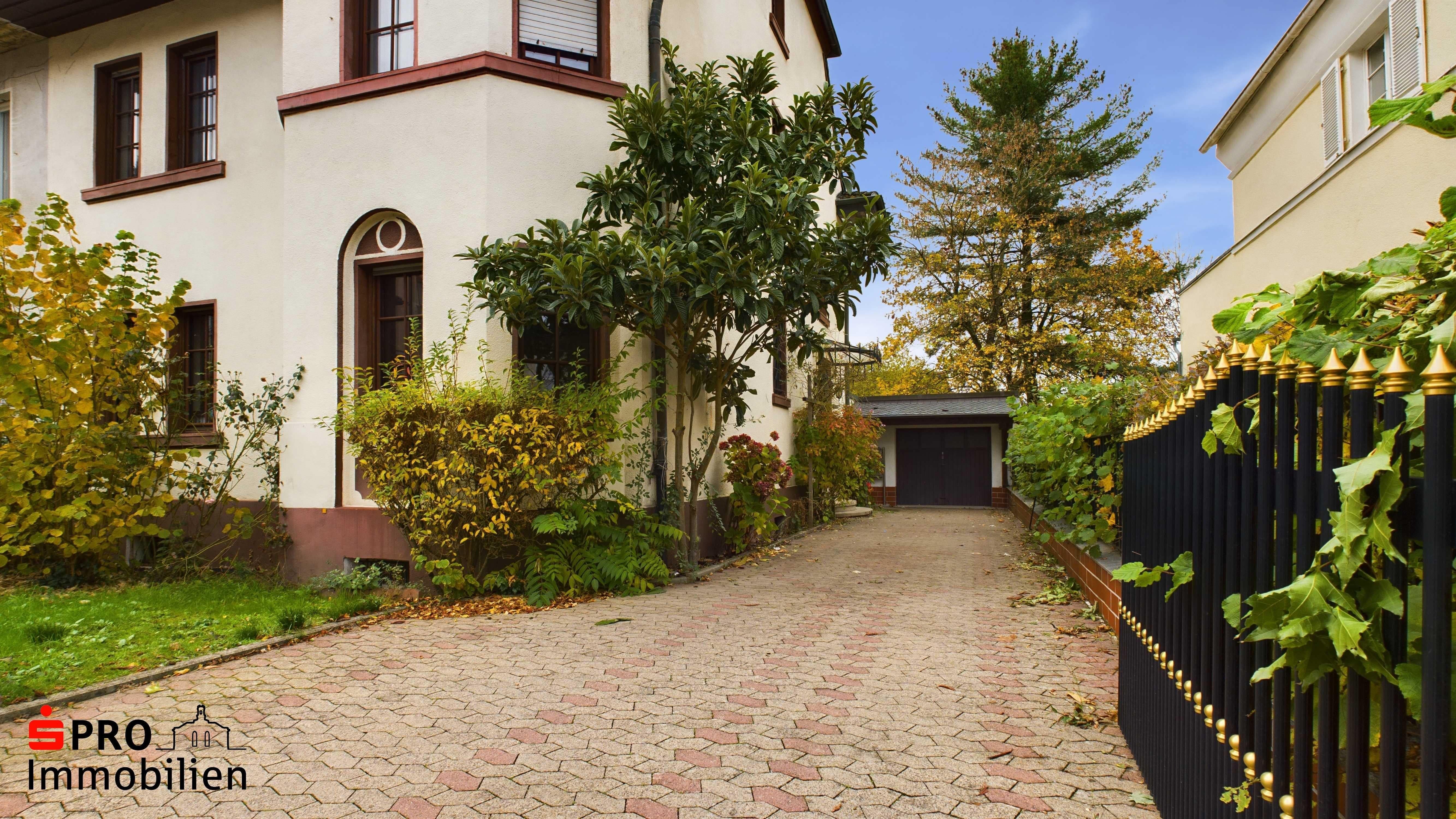 Altbau-Stadtvilla in bester Lage von Saarbrücken