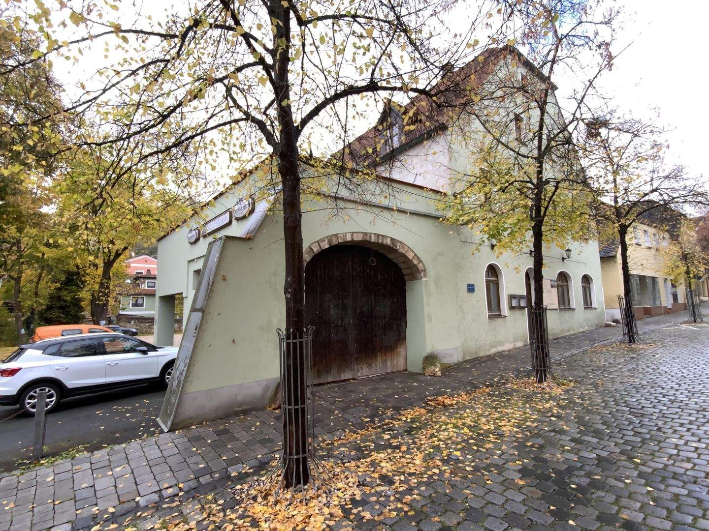 Immobilie in Burglengenfeld - Wohn- und Geschäftshaus -weitere Bebauung möglich- - Bild 1