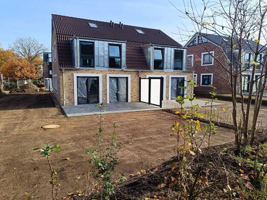 Doppelhaushälfte zum Kauf provisionsfrei als Kapitalanlage geeignet 575.000 € 5 Zimmer 131 m² 498 m² Grundstück Achter de Höf Kisdorf 24629