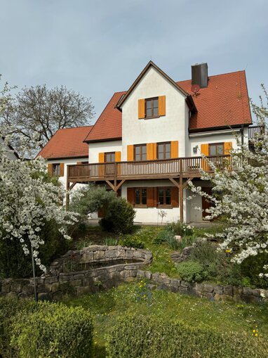 Einfamilienhaus zum Kauf Provisionsfrei 525.000 € 8 Zimmer 235 m² 1.475 m² Grundstück Herrnberchtheim Ippesheim 97258