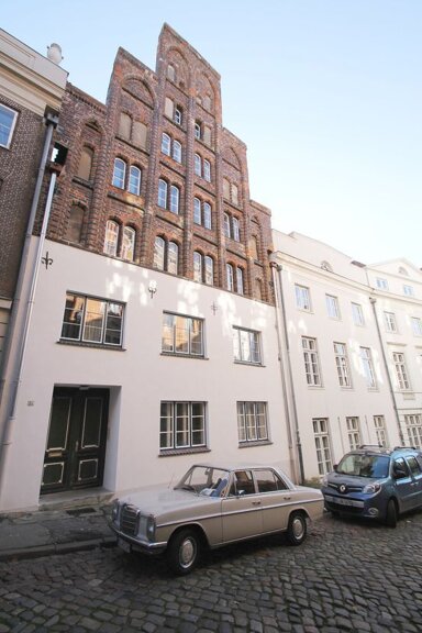 Mehrfamilienhaus zum Kauf provisionsfrei als Kapitalanlage geeignet 2.190.000 € 663 m² 394 m² Grundstück Innenstadt Lübeck 23552